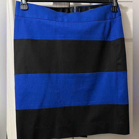 BANANA REPUBLIC WOMENS SKIRT SIZE 4 - Picture 1 of 5